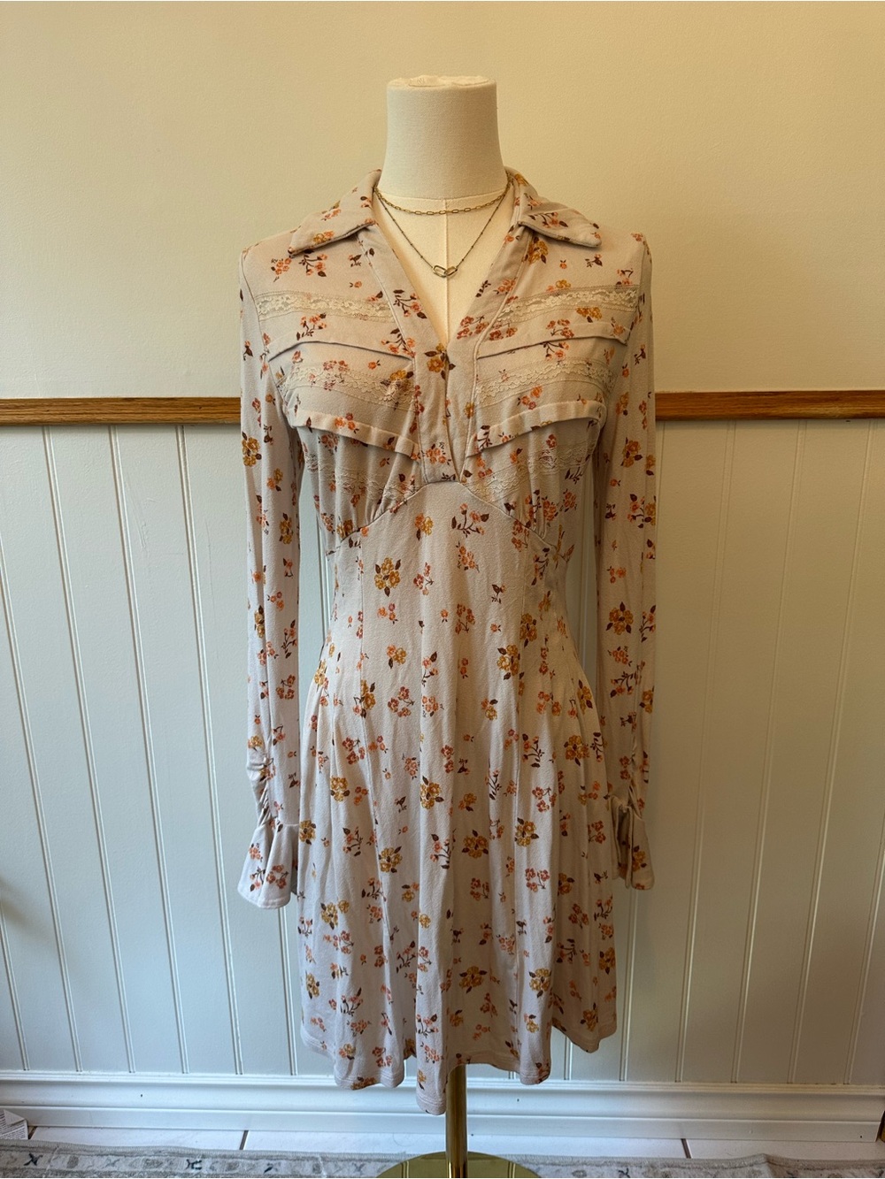 Free People Floral Button-Front Long Sleeve Dress in Light Beige - Picture 2 of 9